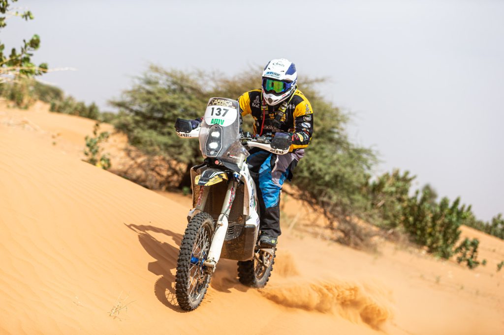 Zware achtste etappe rondom Akjoujt in Africa Eco Race